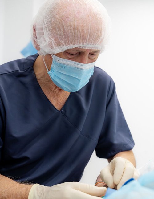 Dr. Santos Gastón consulta Clínica Vieco