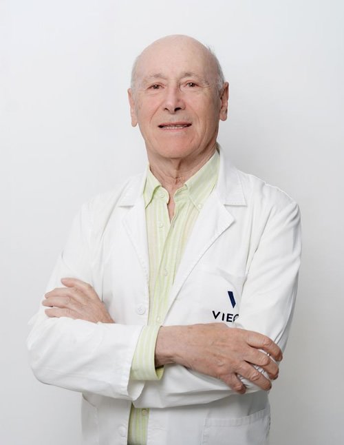 Dr. Santos Gastón — Cardiología Clínica Vieco